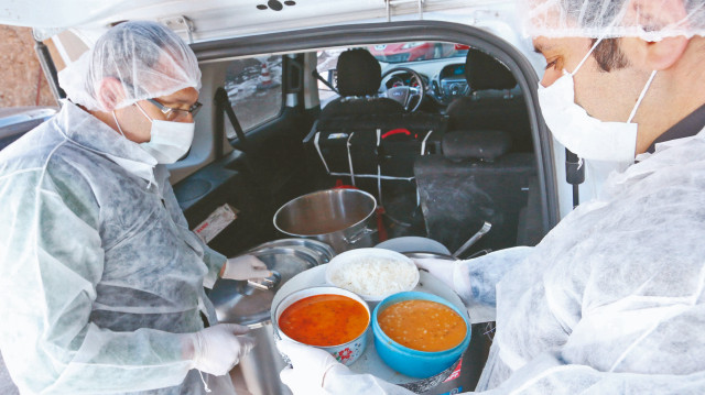 Bakıma muhtaç vatandaşların tüm ihtiyaçları Erzurum Büyükşehir Belediyesi tarafından karşılanıyor.