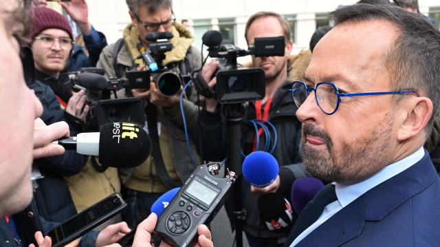 Le ministre français en charge de la Santé, Yannick Neuder, à l'inauguration du Campus Santé de Villejean à l'Université de Rennes, dans le cadre d'une visite consacrée à la modernisation des infrastructures de santé et à la formation des professionnels, à Rennes, dans l'ouest de la France, le 7 janvier 2025.