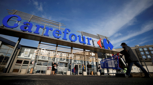 Французская сеть супермаркетов Carrefour уходит из Омана под давлением бойкота.
