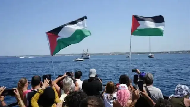 "ليلة عصيبة".. أسطول الصمود يواصل نحو غزة رغم "الترهيب"