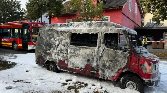 Un incendie suivi d'une explosion dans un immeuble résidentiel piégé avec des engins explosifs, a eu lieu à Munich, en Allemagne, le 1er octobre 2025.