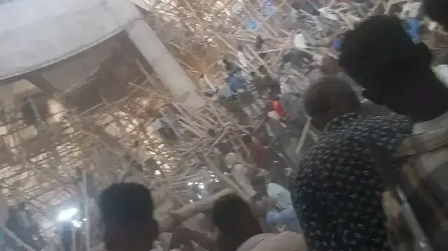 Plus de 30 fidèles sont morts après l'effondrement d'une structure en bois utilisée pour la construction de l'église Areti Maryam à Minjar, Shenkora, en Ethiopie, le 30 septembre 2025.