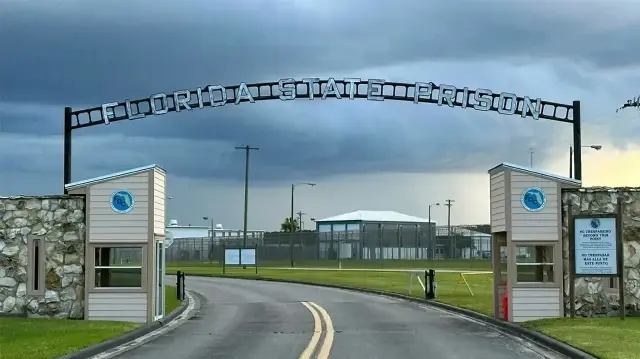  Victor Tony Jones a été exécuté à mort le 30 septembre 2025 pour le double meurtre de deux propriétaires d'entreprises de Miami en 1990..