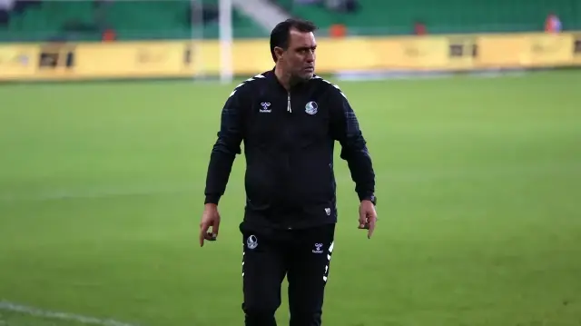 Serhat Sütlü, Sakaryaspor'un başında çıktığı 4 maçta 1 galibiyet alabildi. 