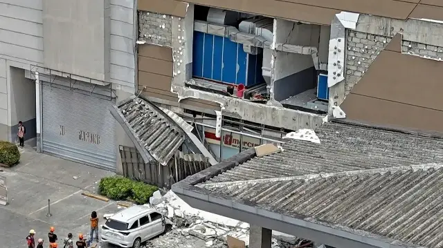 Un puissant tremblement de terre de magnitude 7,5 a frappé le sud des Philippines le 10 octobre, déclenchant des alertes de "tsunami destructeur" sur la côte pacifique du pays dans les heures qui ont suivi.