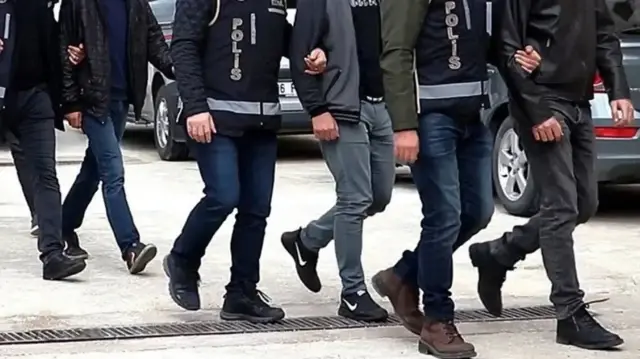 Sahte faturalarla 127 milyon lira haksız kazanç sağlamışlar