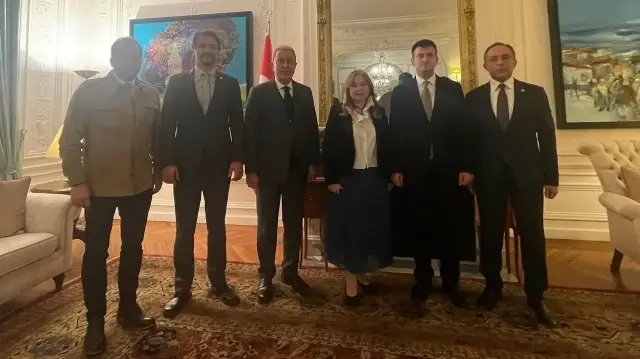 Akar başkanlığındaki heyet, Paris UNESCO Daimi Temsilcisi Büyükelçi Gülnur Aybet ile de görüştü.
