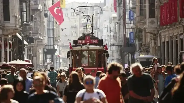 410 آلاف سائح يقصدون إسطنبول عبر البحر في 8 أشهر
