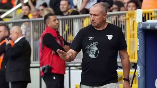 Süper Lig’in en istikrarlı üçüncü teknik direktörü Stoilov oldu.