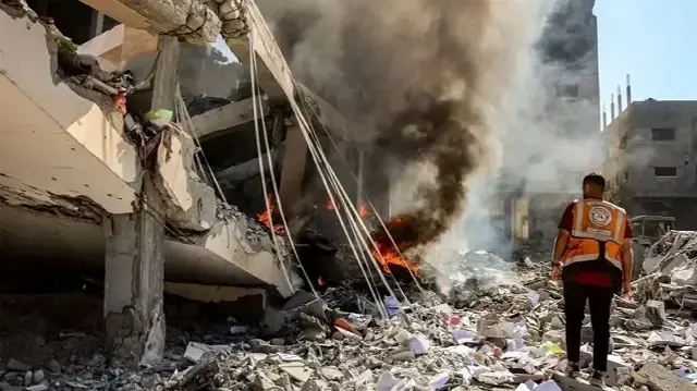 الدفاع المدني في غزة ينتشل جثامين 63 فلسطينيا منذ سريان وقف النار