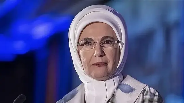 أمينة أردوغان تهنئ فتيات العالم بيومهن العالمي