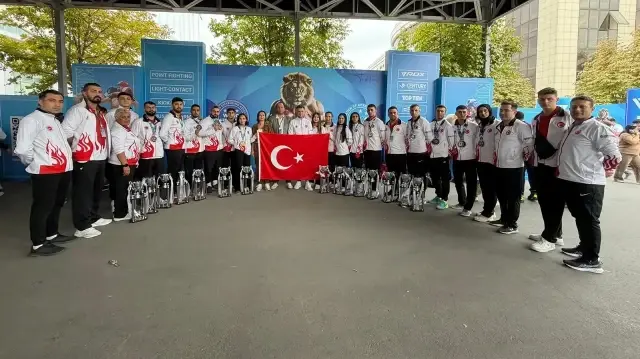Milli sporcular 17 altın, 5 gümüş ve 5 bronz madalya kazandı.