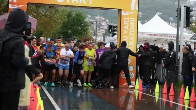 Ordu'da yarı maraton ve halk koşusu düzenlendi