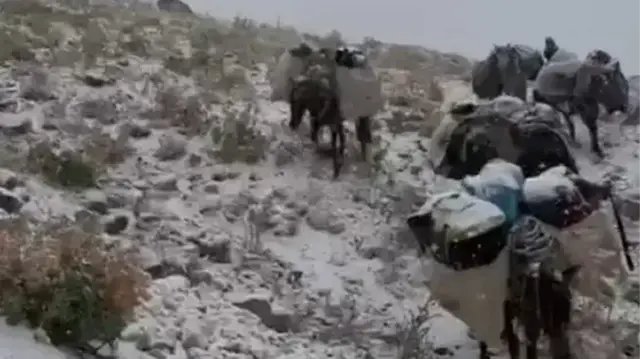 Dağcılar ile iletişime geçen AFAD ve Jandarma Arama Kurtarma (JAK) ekipleri, öğrencilerin dönüşü için uygun bir rota oluşturdu. 