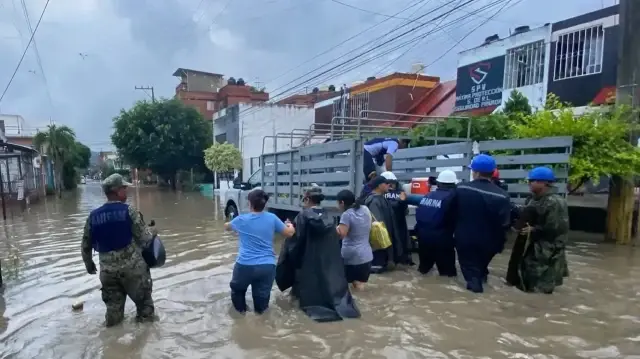 De fortes pluies se sont abattues sur 31 des 32 États du Mexique. Les rivières ont débordé, provoquant des inondations et des glissements de terrain. 