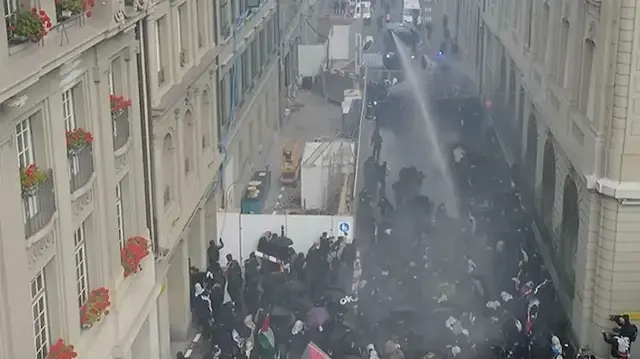 سويسرا.. الشرطة تتدخل لفض مظاهرة داعمة لفلسطين