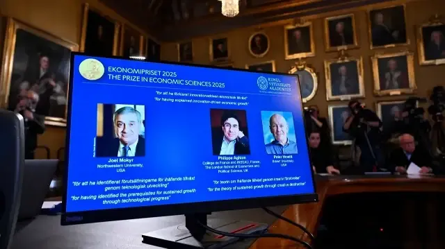 Le prix Nobel d'économie a été décerné à l'Américano-Israélien Joel Mokyr, au Français Philippe Aghion et au Canadien Peter Howitt pour leurs travaux sur l'impact de la technologie sur la croissance économique durable.