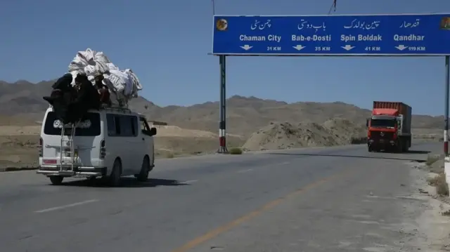 China Urges Pakistan-Afghanistan Dialogue After Border Clashes