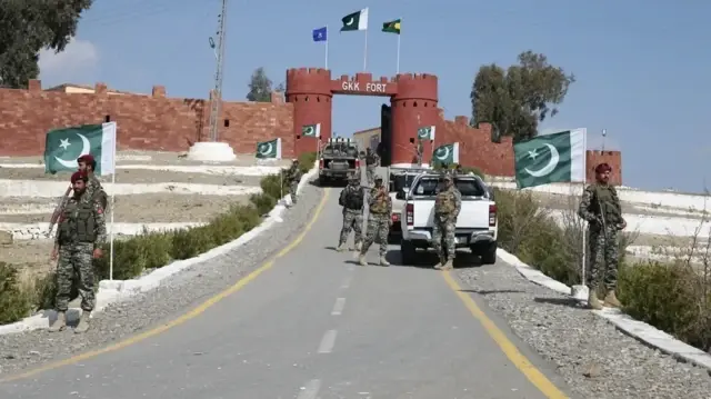 Pakistan Seeks Dialogue with Afghanistan After Border Clashes