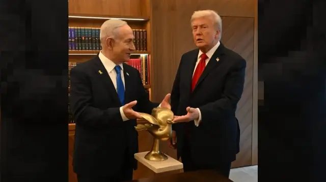 Netanyahu, Trump’a "Altın Güvercin" hediye etti