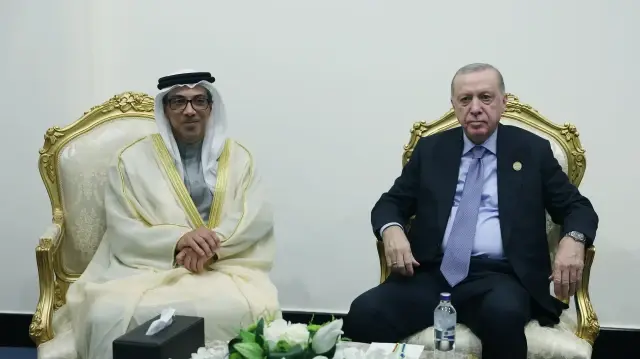 الرئيس أردوغان يلتقي ولي العهد الإماراتي في شرم الشيخ