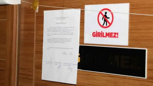 EKİPLER, TARİHİ GEÇMİŞ GIDA ÜRÜNLERİNİ SATIŞA SUNAN BİR İŞLETMEYİ İKİ GÜN SÜREYLE MÜHÜRLEDİ