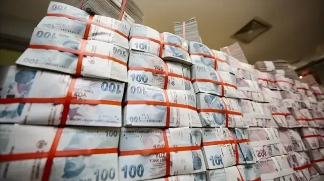 Porté par la vigueur du secteur des services, le compte courant de la Türkiye affiche un nouveau surplus en août, confirmant la tendance positive amorcée durant l’été.