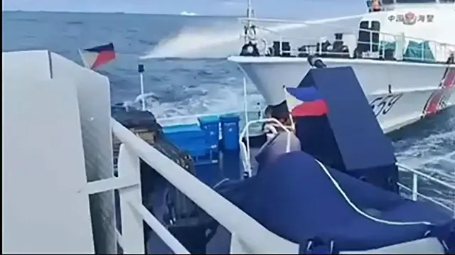 اتهامات بين بكين ومانيلا بعد حادث اصطدام في بحر الصين الجنوبي