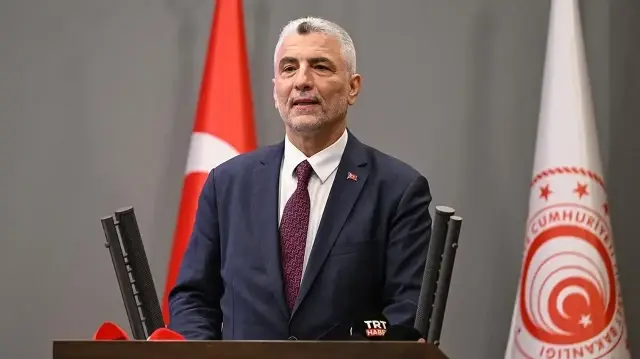 "Ağustosta cari işlemler hesabı 5 milyar 455 milyon dolar fazla ile tüm zamanların en yüksek seviyesinde gerçekleşti. Böylelikle yıllıklandırılmış cari işlemler açığı 18 milyar 282 milyon dolara geriledi"
