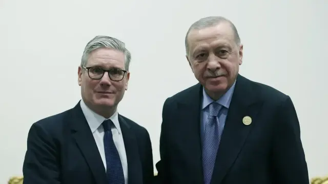 Президент Турции Реджеп Тайип Эрдоган и премьер-министр Великобритании Кир Стармер