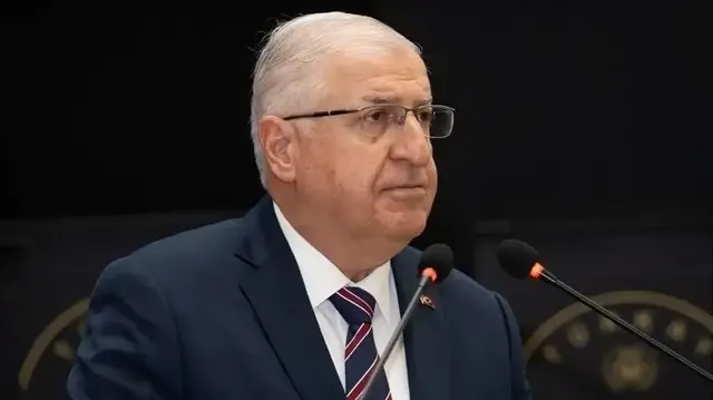وزير الدفاع التركي يتوجه إلى بلجيكا للمشاركة باجتماع الناتو