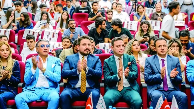 “Girişimci Kütüphanesi” projesi, Van ve Diyarbakır’da genç girişimcilere ilham verdi.