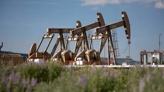 ABD Başkanı Donald Trump, geçen hafta nadir toprak elementlerinin ihracatına kısıtlama getiren Çin'i tarife artışıyla tehdit etmiş, ardından 1 Kasım itibarıyla ABD'nin Çin'e şu anda ödediği tarifeye ek olarak yüzde 100 gümrük vergisi uygulayacağını duyurmuştu.