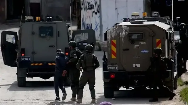 الضفة.. إصابة مسنة فلسطينية واعتقال شابين في اقتحامات إسرائيلية
