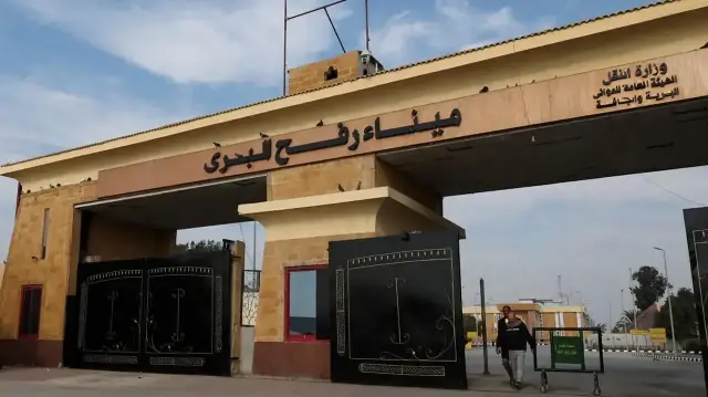 مصدر أمني إسرائيلي: معبر رفح لن يُفتح اليوم لأسباب لوجستية