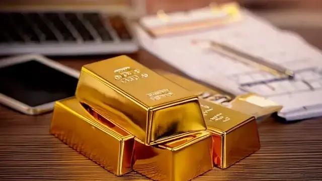 Le métal jaune poursuit son envolée historique, porté par les anticipations de nouvelles baisses de taux d’intérêt de la Réserve fédérale américaine et la détérioration des relations commerciales entre les États-Unis et la Chine.