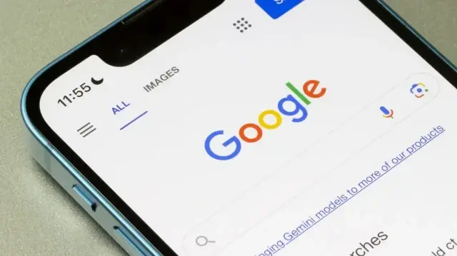Google arama sayfaları değişiyor: 'Sponsored results' dönemi