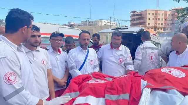 Le ministère de la Santé de Gaza a indiqué avoir récupéré auprès d’Israël les corps de 30 Palestiniens, portant à 120 le nombre de dépouilles restituées depuis l’entrée en vigueur de la trêve.