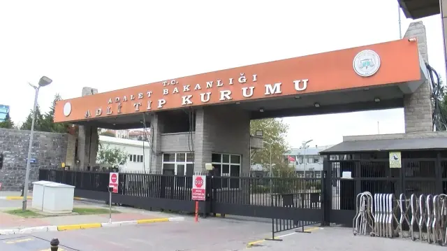 Çekmeköy'de dün İETT otobüsünün motosiklet sürücüsü ile yaşadığı tartışmanın ardından otobüs, durağa çarpmış olayda 1 kişi hayatını kaybederken dört kişi ise yaralanmıştı...