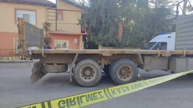 Yaralı vatandaş sağlık ekiplerince hastaneye kaldırıldı.