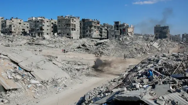 Une vue générale montre des bâtiments détruits dans le nord de la bande de Gaza, le 16 octobre 2025.