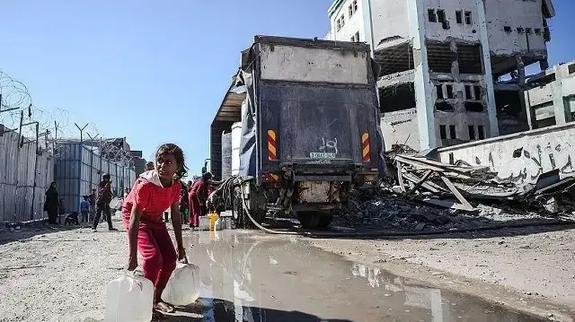 Le Premier ministre palestinien Mohammad Mustafa a annoncé jeudi l’élaboration d’un plan de relance et de reconstruction de la bande de Gaza, en partenariat avec des experts arabes et internationaux.