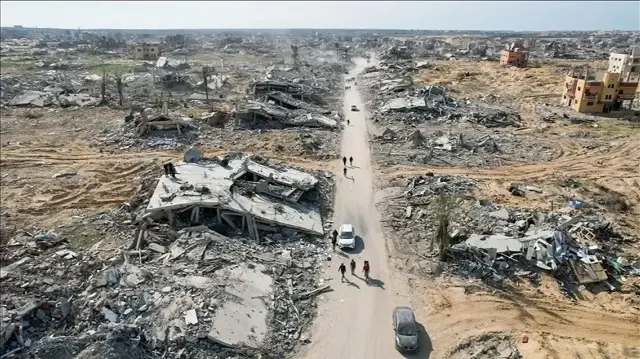 الدفاع المدني بغزة يعلن انتشال جثامين 9 قتلى باستهداف إسرائيلي