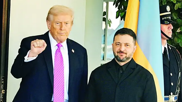 ABD Başkanı Trump, Beyaz Saray'da Ukrayna Devlet Başkanı Volodimir Zelenski'yi kapıda karşıladı.