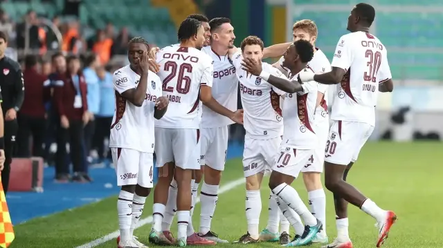 Karadeniz derbisi Fırtına'nın: Rizespor 1-2 Trabzonspor (ÖZET)