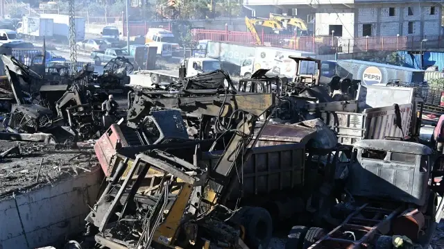 L'armée israélienne a une nouvelle fois violé le cessez-le-feu en attaquant la ville d'el-Musaylih, dans le sud du Liban. Plus de dix frappes ont été menées dans cette zone, provoquant de violentes explosions et causant d'importants dégâts dans les installations industrielles. Des bulldozers ont également été incendiés et rendus inutilisables dans la zone ciblée.