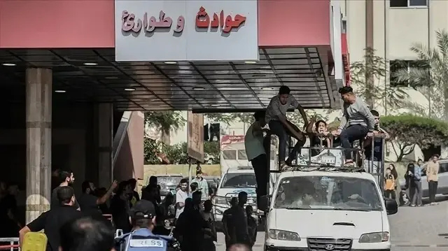 غزة.. أهالي الطواقم الطبية يطالبون بالإفراج عن ذويهم من سجون الاحتلال