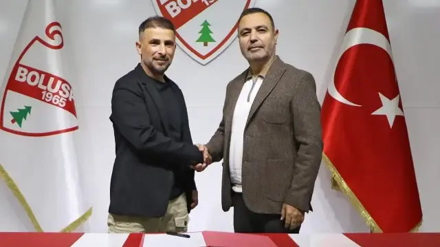 Arslan, Borussia Dortmund’da Nuri Şahin’in teknik ekibinde de yer aldı.