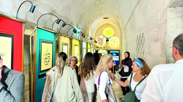 Adil-i Mutlak Hat Sergisi.