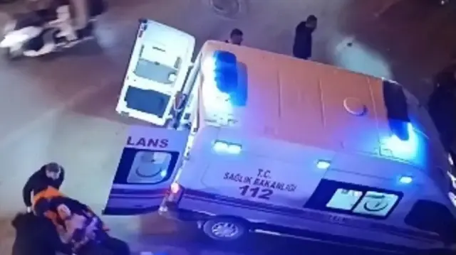 E.S ile kadın arkadaşı M.Ç., sokakta henüz belirlenemeyen nedenle tartışmaya başladı. Büyüyen tartışmada E.S., üzerinde taşıdığı bıçakla M.Ç.'yi bıçakladı.